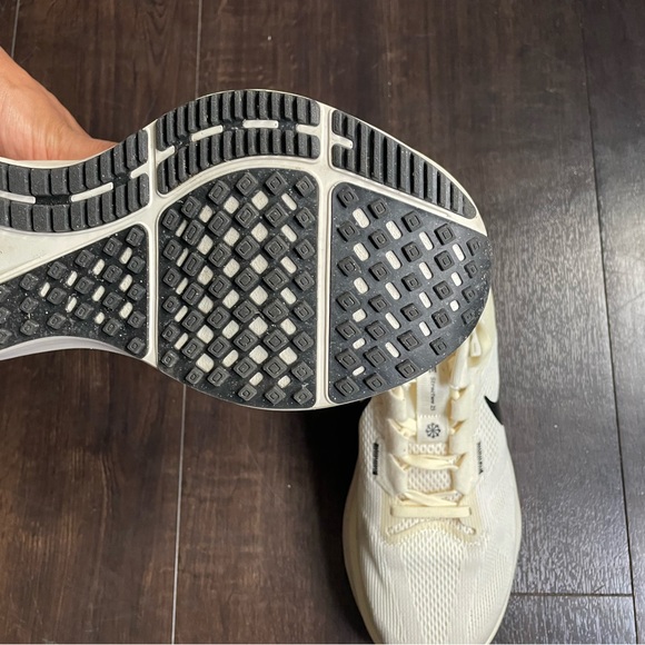 Nike Zoom Structure 26 - Picture 2 of 2